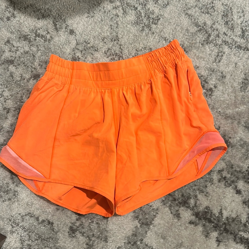 Lululemon Hotty Hot Linded Short 4” Tall